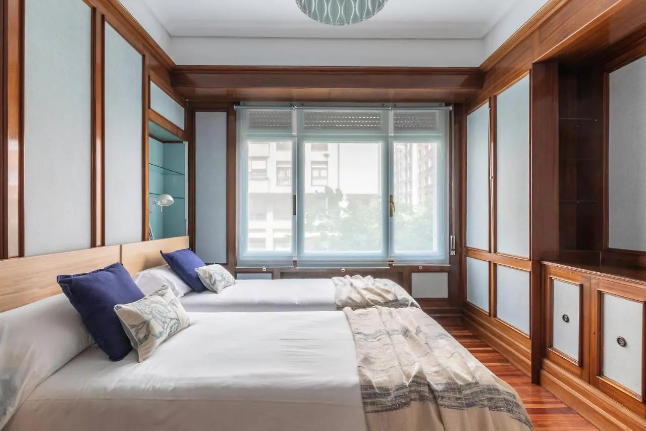 Elegancia Con Diseno Clasico Bilbao